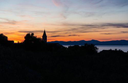 VILLA AGAPE - Three bedroom villa on 15k m2 olive grove - Incredible 360 view - Free parking - Private pool and jacuzzi - Foto 49