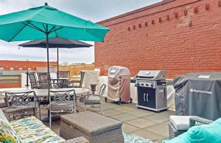 Luxury Downtown South Haven Condo With Rooftop Deck - Photo 30