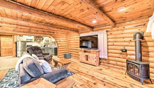 Spacious Cabin with Decks Near Saratoga Springs - Foto 5