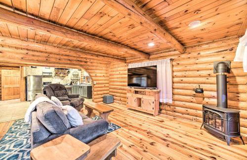 Spacious Cabin with Decks Near Saratoga Springs - Foto 5
