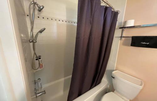 Secluded Luxe 5BR Estate| Pool, Wineries, Near ND - Foto 34