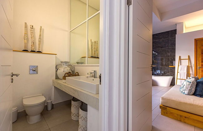 YOLO Spaces – The White House Boutique Villa - Foto 59