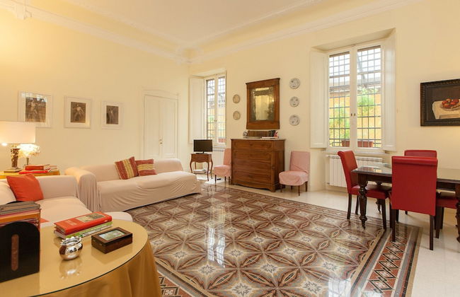 Rental In Rome Portico Ottavia Garden - Foto 2