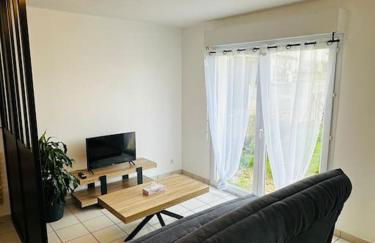 Studio lumineux & cosy, 3 min du Futuroscope - Foto 2