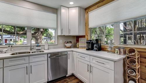 Cozy Riverside Villa - Walkable to Bars & Restaurants - Foto 5