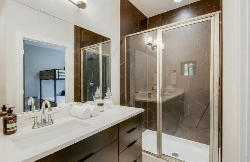 King & Queen 2 Homes - 24 Beds City Views - Foto 48