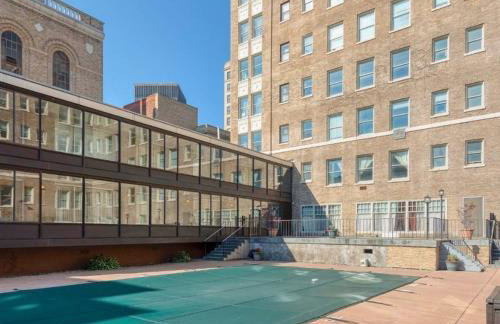 East 225 I Modern Studio in Downtown Rochester - Foto 30