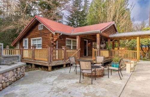 Little Bear's Bungalow; Log Cabin w/Mountain views - Foto 22