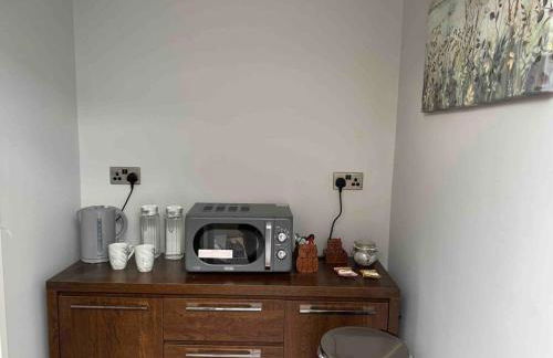 En-suite Double Room - Private Entrance & Free Parking - Foto 10