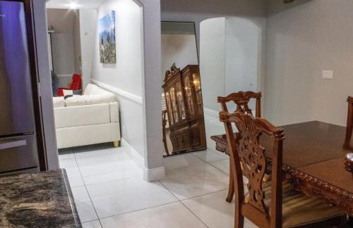 Heated Salt Pool, BBQ, Movie Projector, Stereo, Billiards Table, Arcade Game, Darts - Stone Sanctuary NW at Childrens Memorial Park, Pool Heat Optional - Foto 7