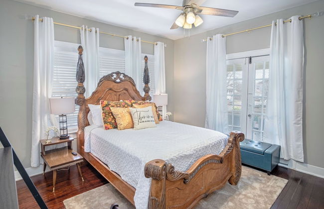 Stunning 3 BR Home Near DT Alamodome - Riverwalk - Photo 2