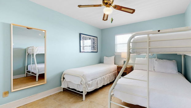 Top Floor Condo With Gorgeous Bay View Overlooking the Pool - Foto 3, Habitación