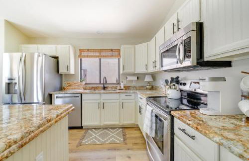 Near Golf and Hikes! Poolside Retreat in Phoenix - Foto 11