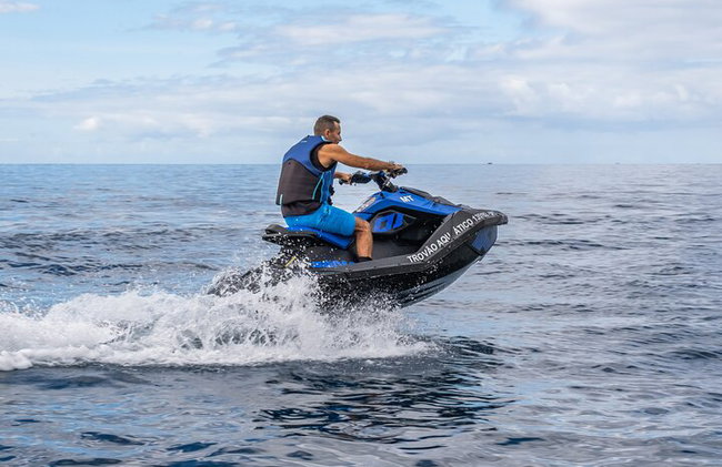 Vive una actividad inolvidable con nuestras motos acuáticas - Foto 6
