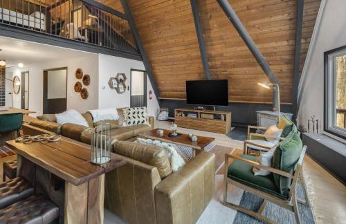 Camp Smores- Modern A-Frame with Pool - Foto 46