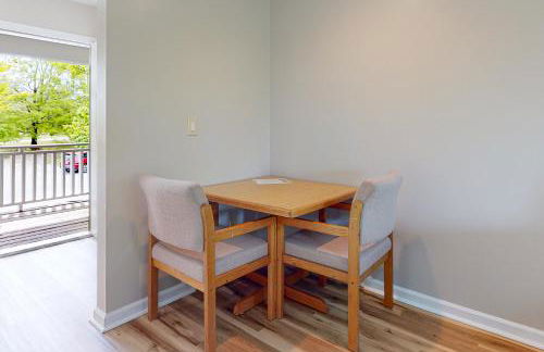 Relaxing Studio Sleeps 4 Near Golf & Douglas Lake - Foto 11