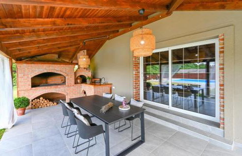 3 Bedroom Cozy Home In Gornje Plavnice - Foto 2