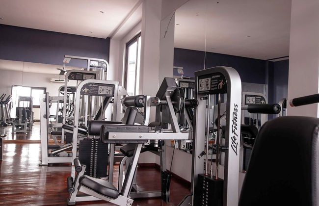 Oak Plaza Suites - Photo 43