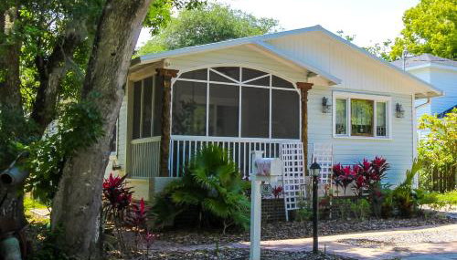 Luxurious Bohemian Bungalow in Lincolnville - Mins from Downtown! - Foto 3