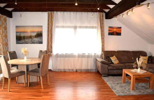 Royal Home - Geräumige Ferienwohnung mit Balkon nahe Seepark Lünen und Dortmund! - Foto 1