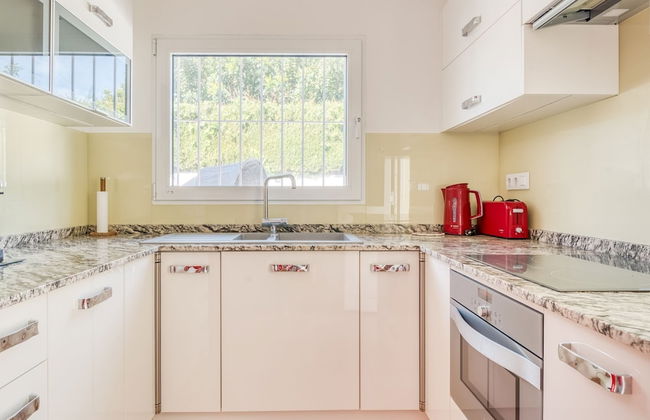 Charming Villa With Private Swimming Pool Near the Sea - Foto 4