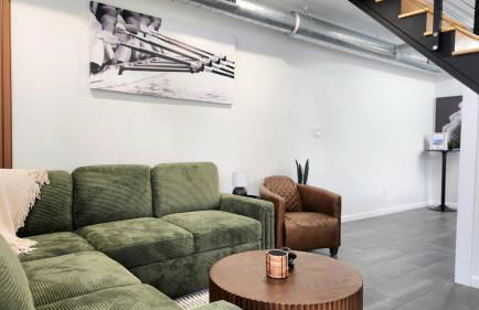 The Row House- Modern, Stylish and Newly Updated! - Foto 23