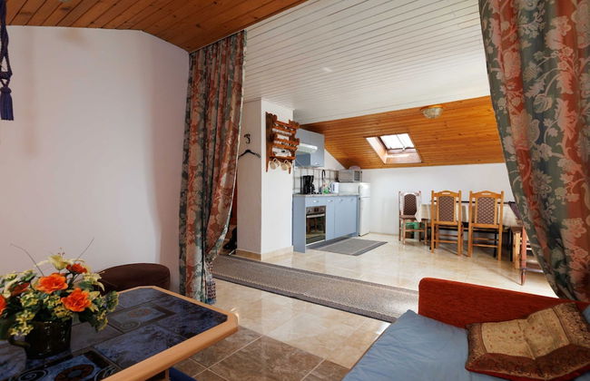 Classic and Trendy Apartment With Terrace - Foto 10