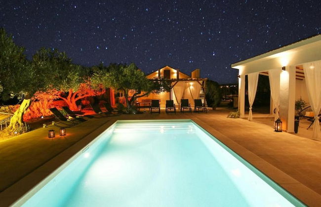 Secluded Oasis With Pool, Outdoor Kitchen, & Landscaped Terraces - Foto 22