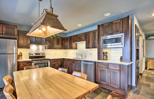 Breezy Point Escape with Views, Dock and Fire Pit! - Foto 8