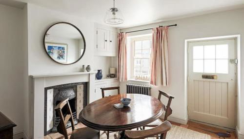 Parva House (Holt) - Photo 2