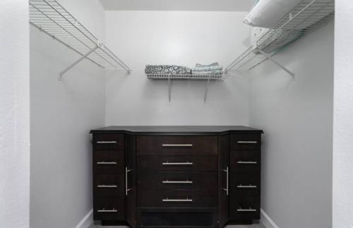 Condo with Pool, Gym, Golf, Jacuzzi and Game Areas - Foto 10