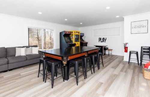 New Group Space - Sleeps 20! Near Sports Center - Photo 18