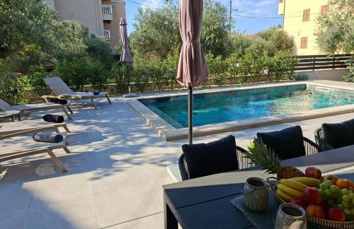 Amala Sukošan - villa with heating pool near beach - Foto 65