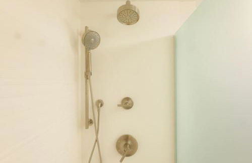 Above The Roots - Elegant and Bright Studio Stay - Foto 7