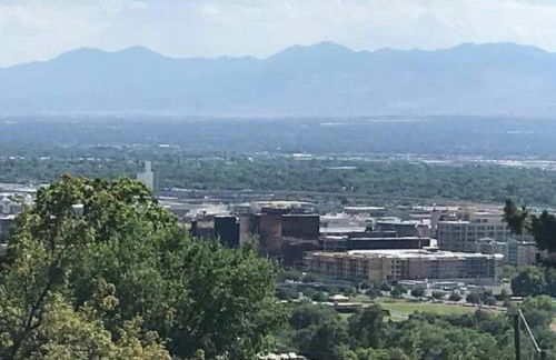 Capitol Retreats-views! Near Salt Palace,sleep 28 - Foto 6