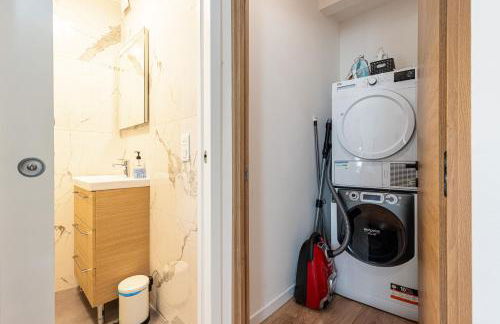 CASA REINE JEANNE- ideal groups & family -CENTRAL near train station - PARKING - New&CONFORT-AC - Foto 47