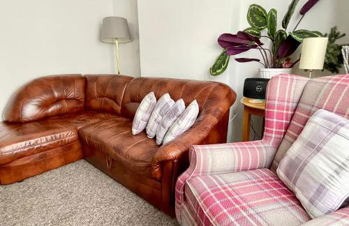 Purple Cloud Cosy 4 bed Cottage with Garden Parking Pet-Friendly - Foto 15