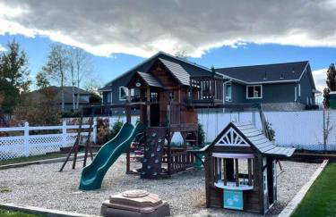 2 whole houses, Fire pit, Game room, feel at home. - Foto 76