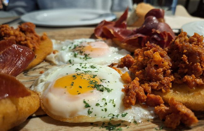 Oviedo Food Tour com Sidra e Wine Experience Pequeno Grupo - Foto 4