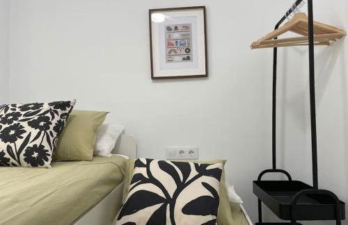 Jordi home 15 minutes to center by train - Foto 48