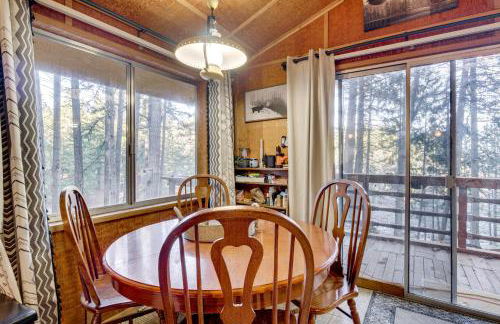 Hike, Fish and Ski! Waterfront Tygh Valley Cabin - Foto 7