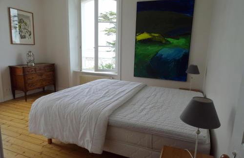 Villa in Primel with Sea View and Beach Access - Photo 18