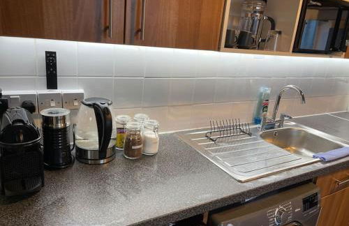 Self-catering fully equipped apartment in Vauxhall - Photo 22