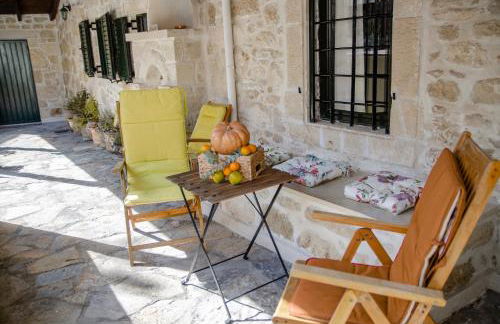 Pyrgou Villa with Shared Swimming pool - Foto 8