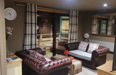 THE MOORINGS - Photo 1