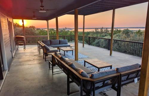 Twilight Hollow - Lakeview Retreat - Sleeps 24 - Foto 1