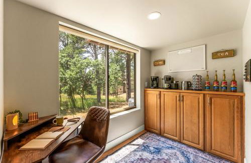 Spacious Comfort in Scenic Monument - Foto 20