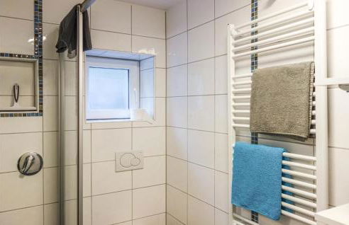 2 Bedroom Amazing Apartment In Loxstedt - Foto 16