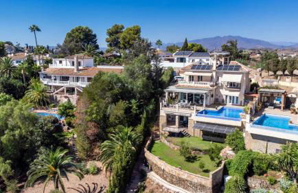 Infinity pool mansion by Costarentals - Ref 85 - Photo 61