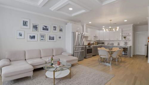 Elegant 2BR-2BA Spacious Escape with Rooftop Near NYC - Foto 1